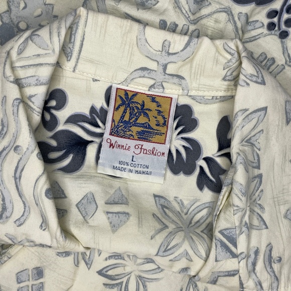 Vintage Hawaiian Graphic Button Up - Picture 2 of 3